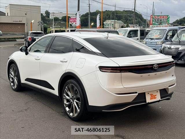 Toyota Crown Crossover 2023-01 8848556-14
