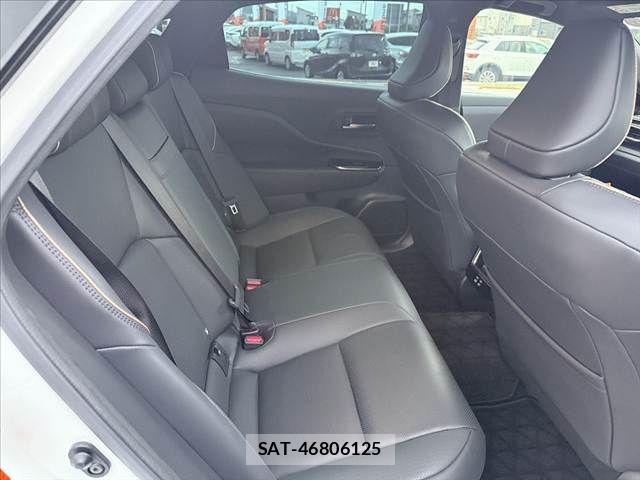 Toyota Crown Crossover 2023-01 8848556-17