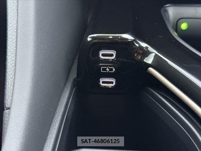 Toyota Crown Crossover 2023-01 8848556-28
