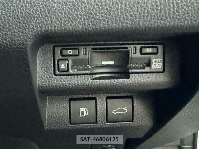 Toyota Crown Crossover 2023-01 8848556-6