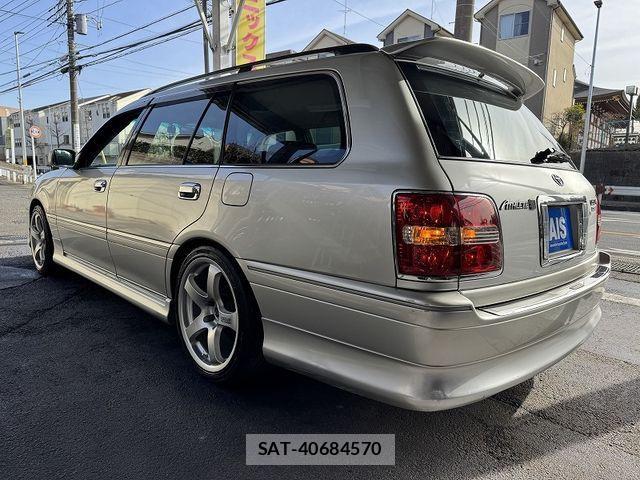Toyota CROWN ESTATE 2003-04 2727001-2