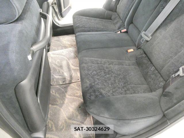 Toyota CROWN ESTATE 2002-05 7020240-19