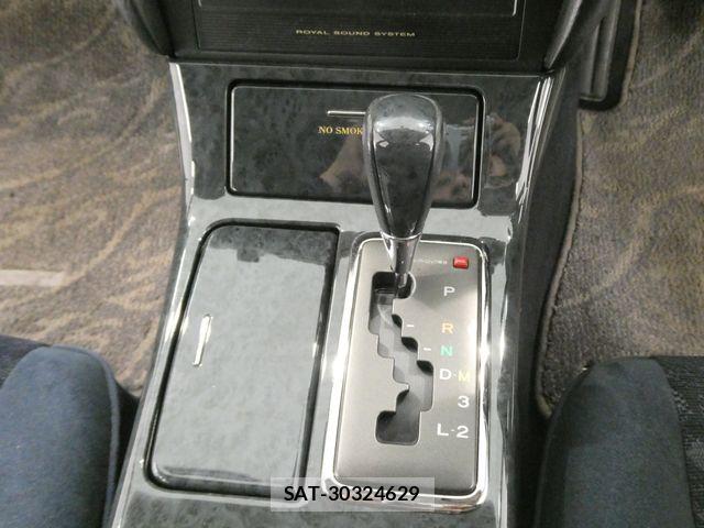 Toyota CROWN ESTATE 2002-05 7020240-26