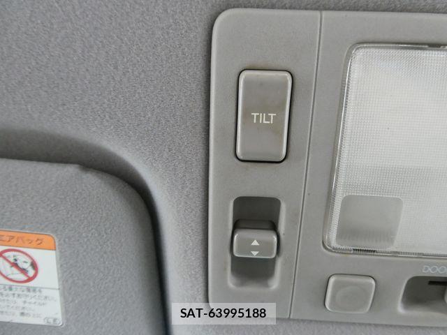 Toyota CROWN ESTATE 2000-03 8073358-22