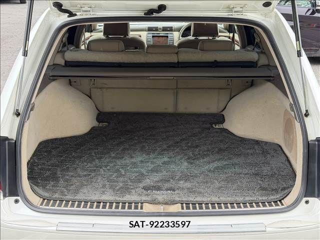 Toyota CROWN ESTATE 2003-07 8354206-10