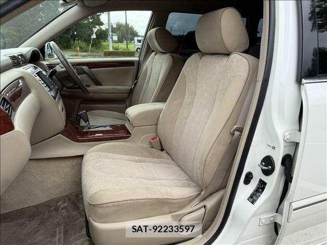 Toyota CROWN ESTATE 2003-07 8354206-24