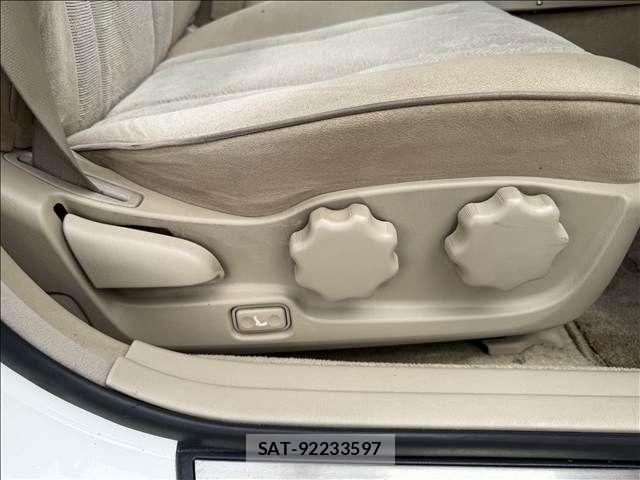Toyota CROWN ESTATE 2003-07 8354206-29