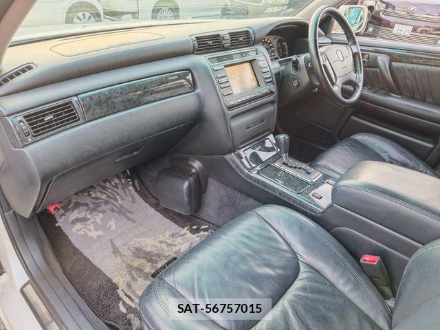 Toyota CROWN ESTATE 2001-10 8411771-11