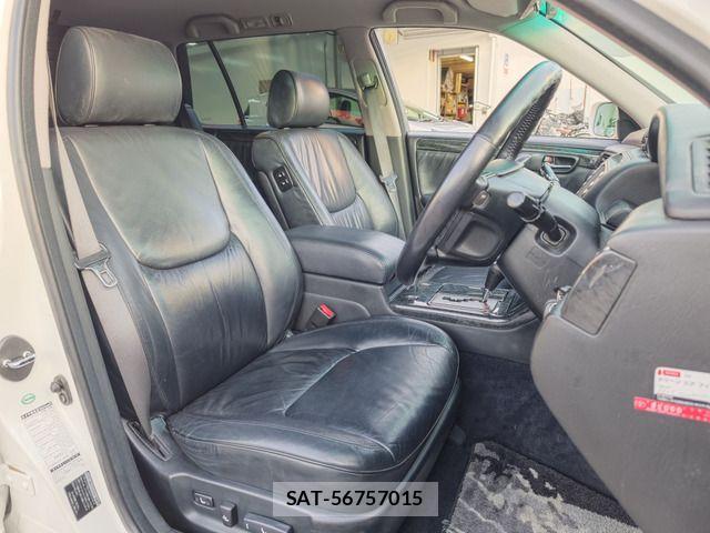 Toyota CROWN ESTATE 2001-10 8411771-3