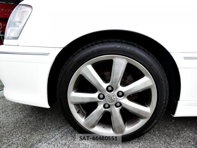 Toyota CROWN ESTATE 2003-10 8879212-13
