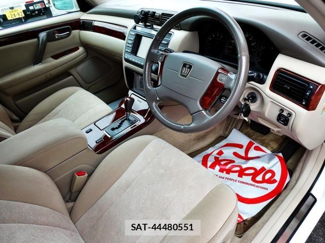 Toyota CROWN ESTATE 2003-10 8879212-4