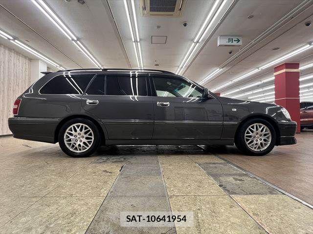 Toyota CROWN ESTATE 2006-06 8879213-14