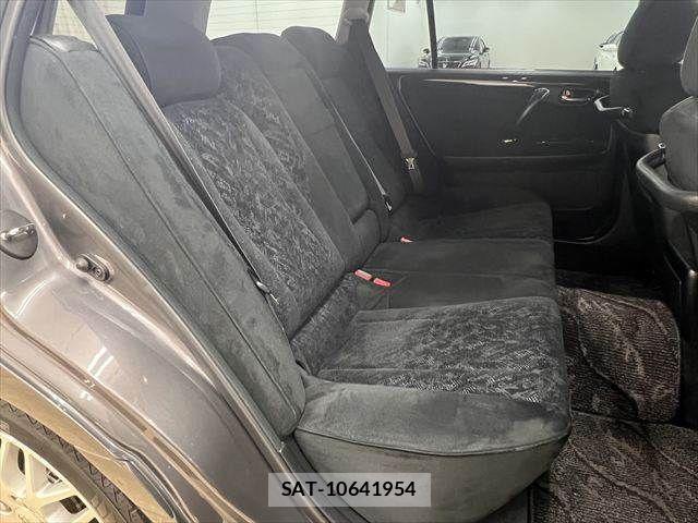 Toyota CROWN ESTATE 2006-06 8879213-6