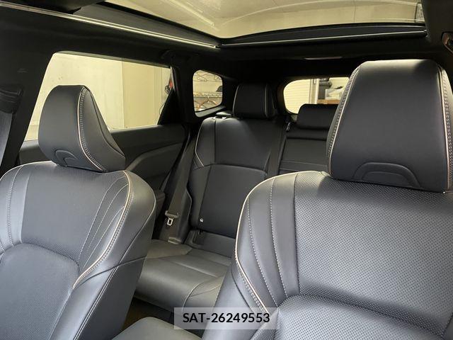 Toyota CROWN ESTATE 2025-06 1121636-7