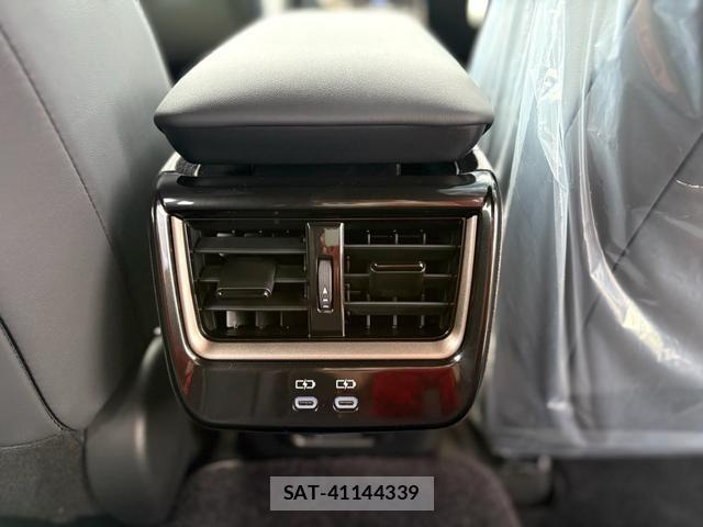 Toyota CROWN ESTATE 2025-08 1281007-13