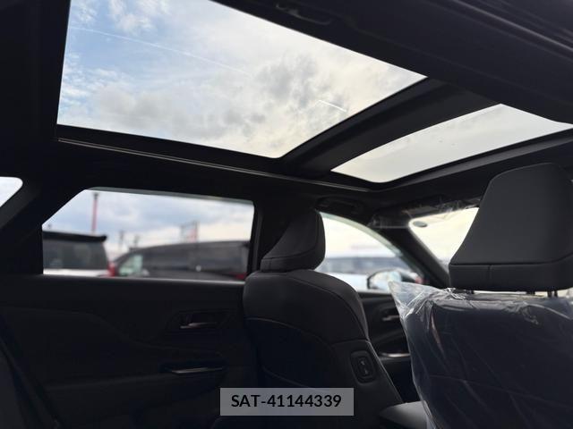 Toyota CROWN ESTATE 2025-08 1281007-15