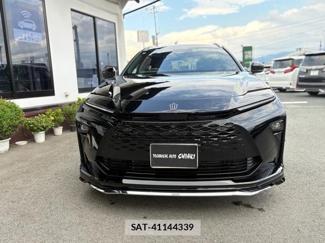 Toyota CROWN ESTATE 2025-08 1281007-1