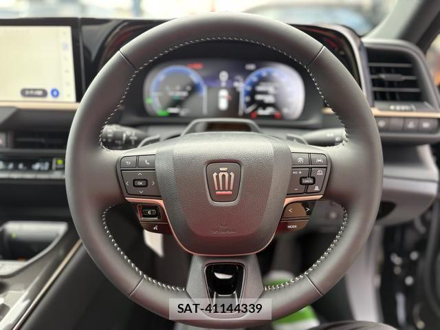 Toyota CROWN ESTATE 2025-08 1281007-19