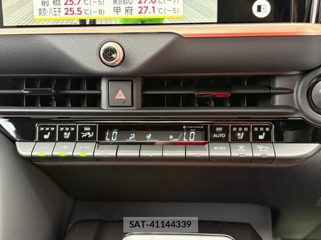 Toyota CROWN ESTATE 2025-08 1281007-25