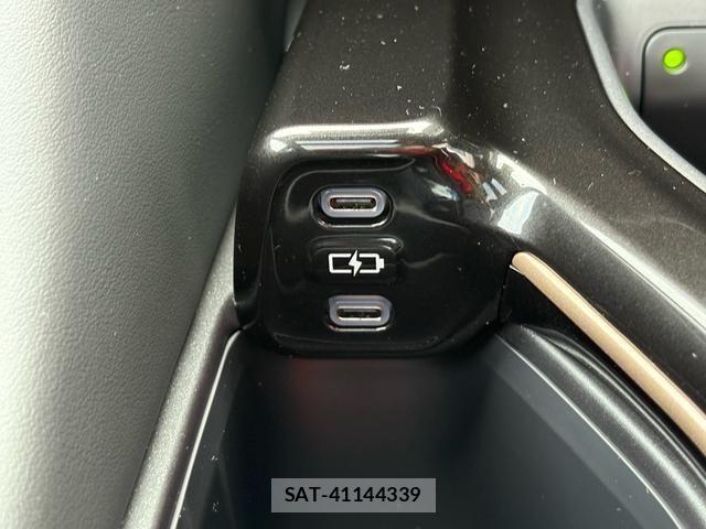 Toyota CROWN ESTATE 2025-08 1281007-27
