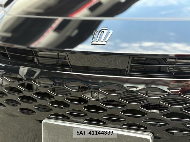 Toyota CROWN ESTATE 2025-08 1281007-2
