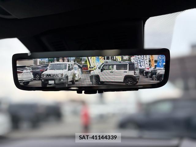 Toyota CROWN ESTATE 2025-08 1281007-29