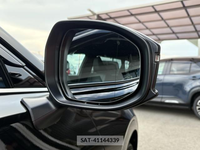 Toyota CROWN ESTATE 2025-08 1281007-5