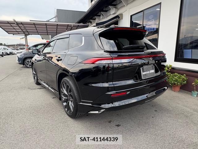 Toyota CROWN ESTATE 2025-08 1281007-6