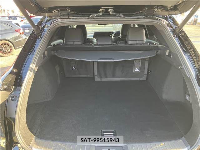 Toyota CROWN ESTATE 2025-06 3013852-14