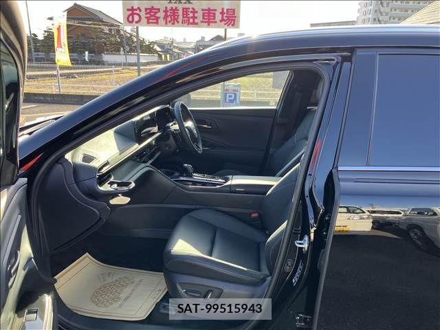 Toyota CROWN ESTATE 2025-06 3013852-4