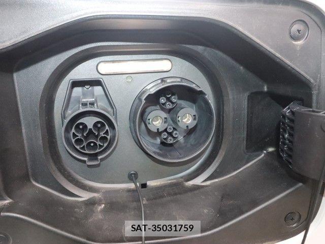 Toyota CROWN ESTATE 2025-11 3766827-19