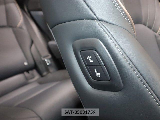 Toyota CROWN ESTATE 2025-11 3766827-8