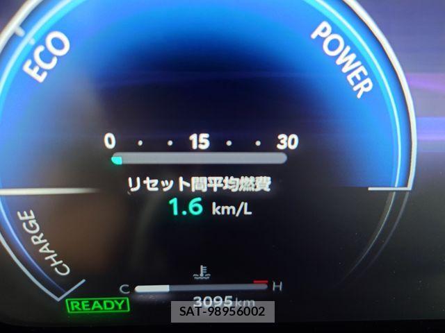 Toyota CROWN ESTATE 2025-08 3933618-14