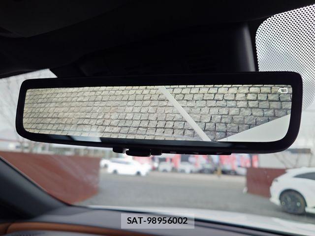Toyota CROWN ESTATE 2025-08 3933618-15
