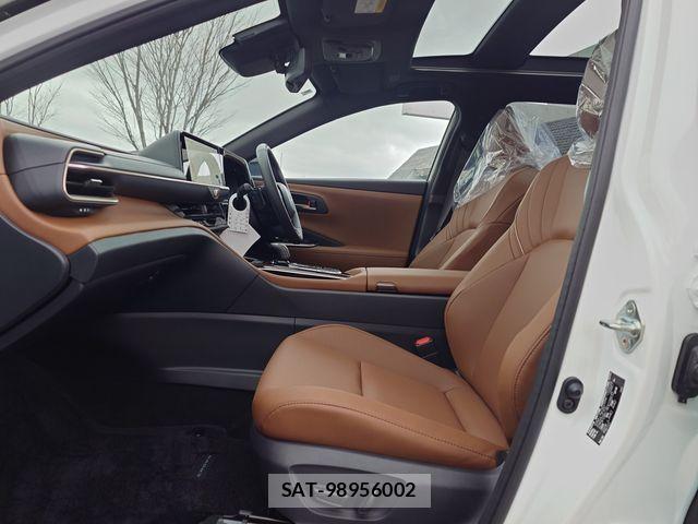 Toyota CROWN ESTATE 2025-08 3933618-22