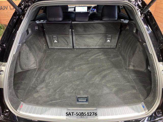 Toyota CROWN ESTATE 2025-11 5863452-10