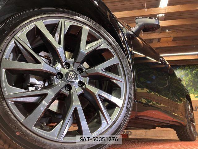 Toyota CROWN ESTATE 2025-11 5863452-12