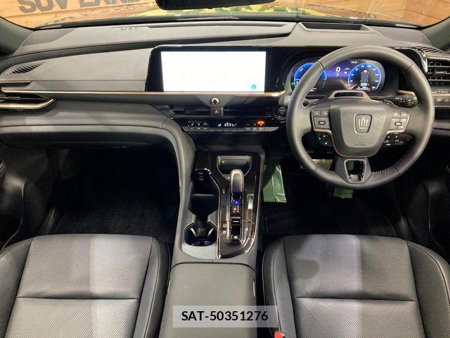 Toyota CROWN ESTATE 2025-11 5863452-1
