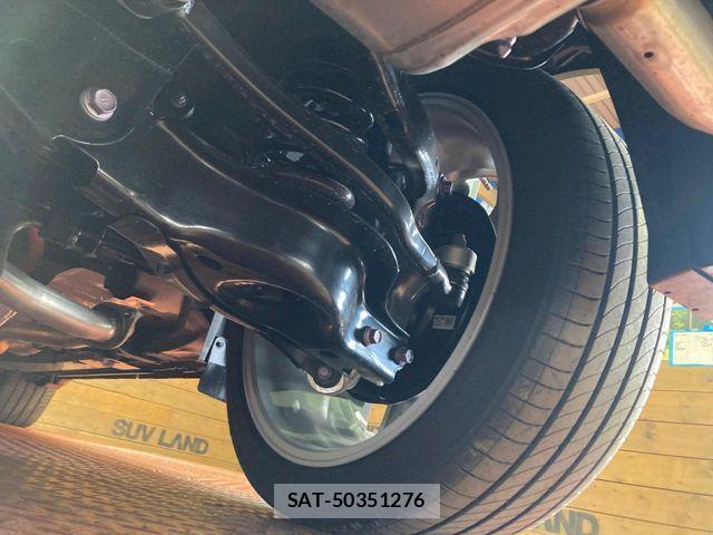 Toyota CROWN ESTATE 2025-11 5863452-19
