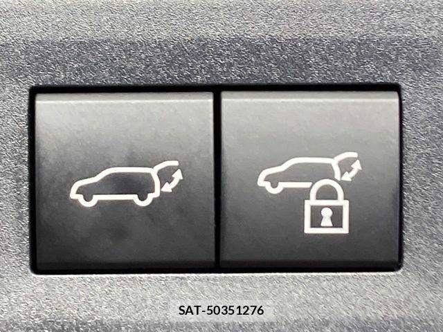Toyota CROWN ESTATE 2025-11 5863452-6