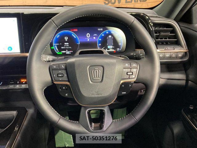 Toyota CROWN ESTATE 2025-11 5863452-7