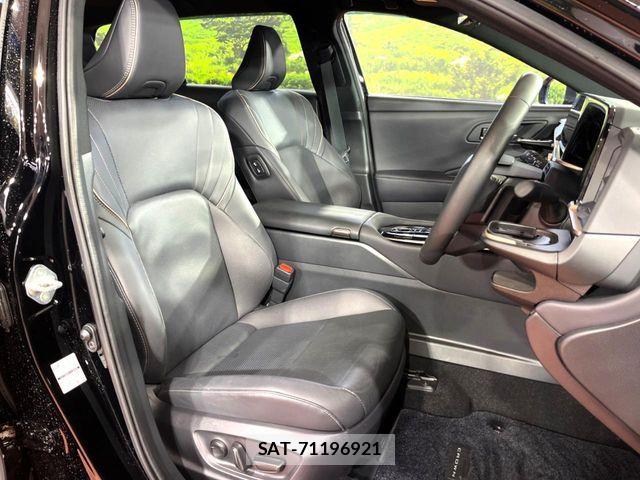 Toyota CROWN ESTATE 2025-07 6611191-9