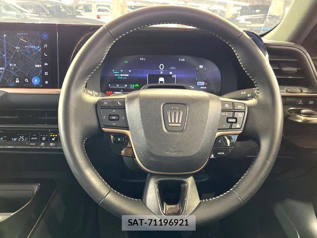 Toyota CROWN ESTATE 2025-07 6611191-8