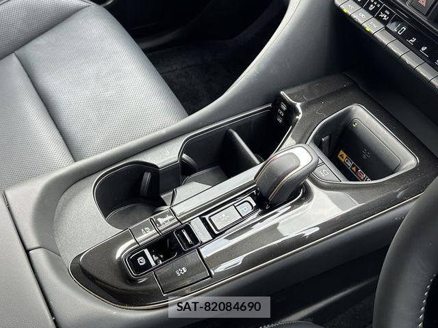 Toyota CROWN ESTATE 2025-07 6675469-9