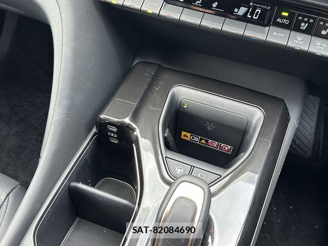 Toyota CROWN ESTATE 2025-07 6675469-12