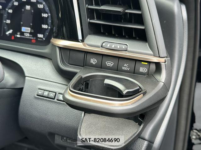 Toyota CROWN ESTATE 2025-07 6675469-6