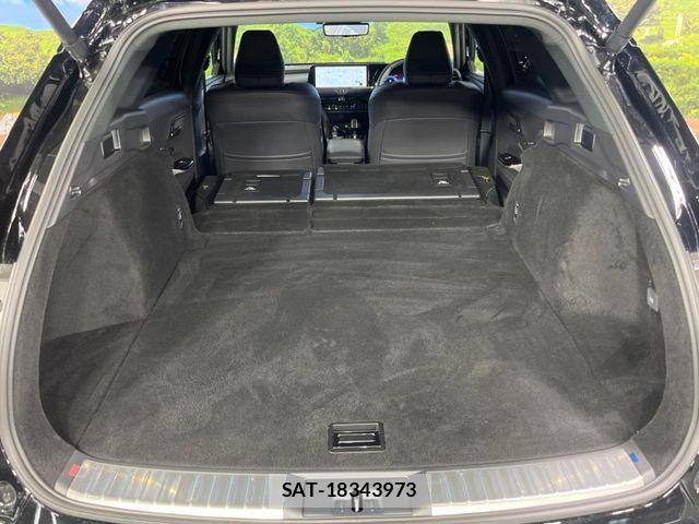 Toyota CROWN ESTATE 2025-09 6715912-9