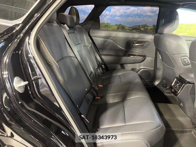 Toyota CROWN ESTATE 2025-09 6715912-8