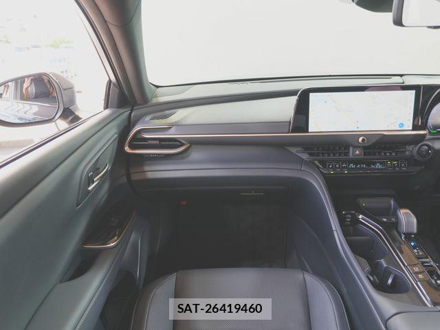 Toyota CROWN ESTATE 2025-06 6715913-13