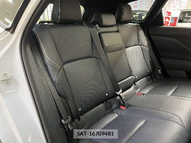 Toyota CROWN ESTATE 2025-06 6751122-9